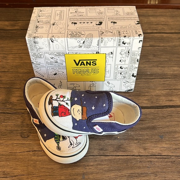 Vans “Peanuts” Christmas edition toddler slip ons - Picture 2 of 3
